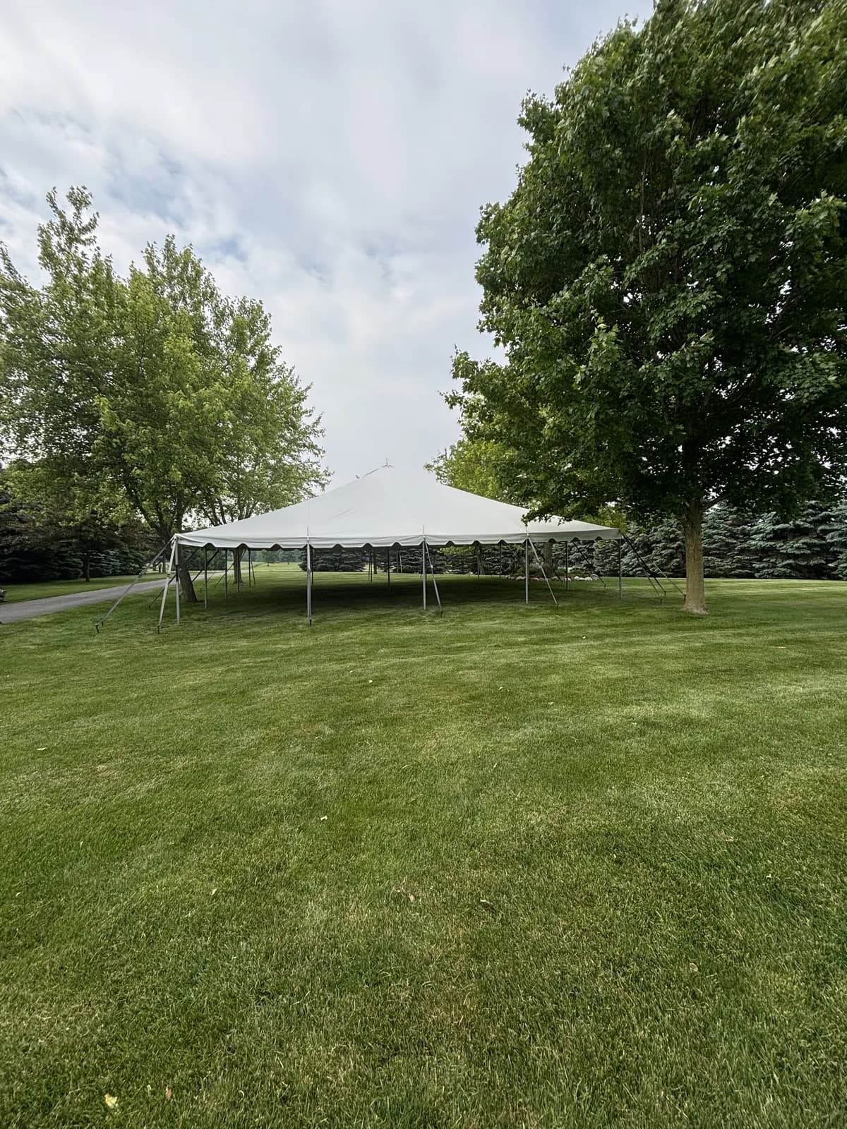Event tent and seating arrangement in Jackson, MI